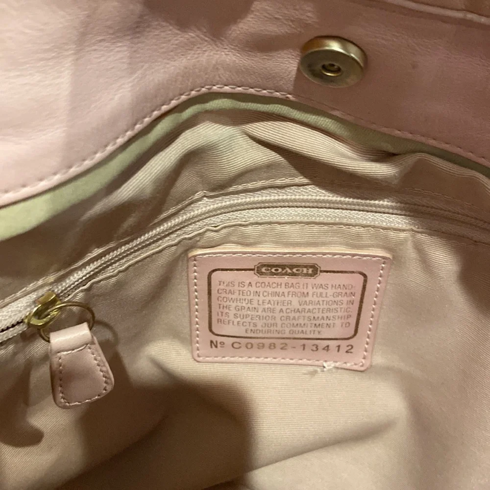 GUC Coach Metallic Pink Hobo Bag - Picture 6 of 9